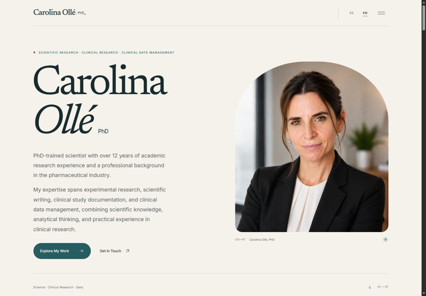 Carolina Ollé's portfolio homepage, with her portrait and an introduction to her scientific and clinical research background